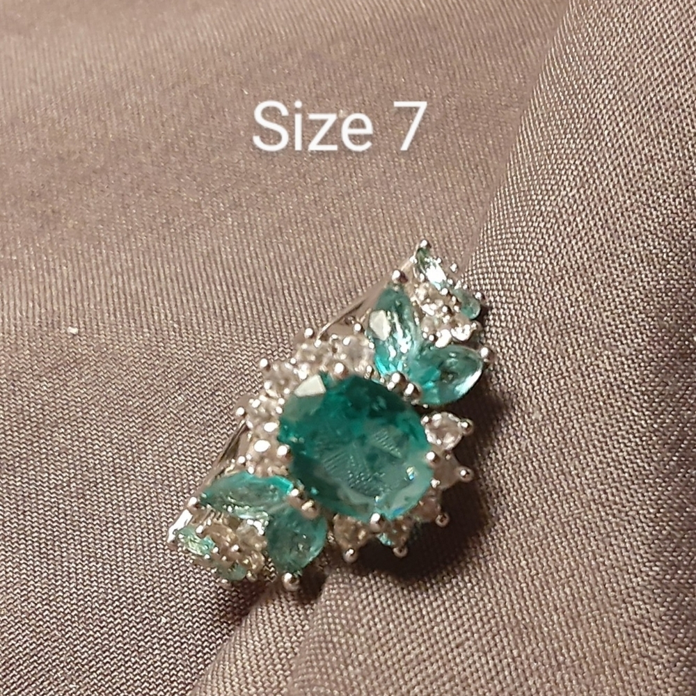 Silver and aquamarine ring